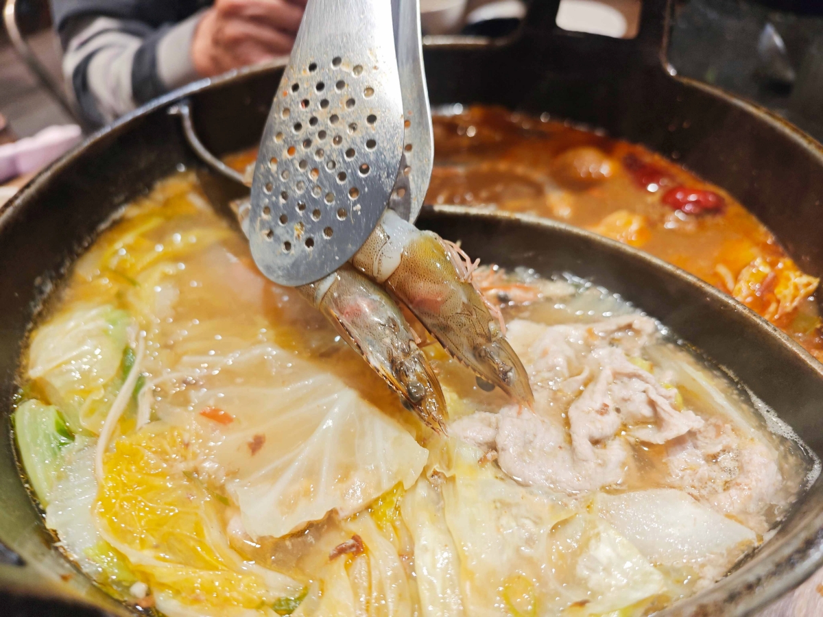 肉多多火鍋最新活動懶人包| 299 輕量級套餐全新上市、268 自助吧 +打卡再送肉海鮮!全台、全天候、平假日不限時,(西門店.淡水店例假日除外,湯底.服務費另計) - 第42張圖 肉多多火鍋最新活動懶人包| 299 輕量級套餐全新上市、268 自助吧 +打卡再送肉海鮮!全台、全天候、平假日不限時,(西門店.淡水店例假日除外,湯底.服務費另計)