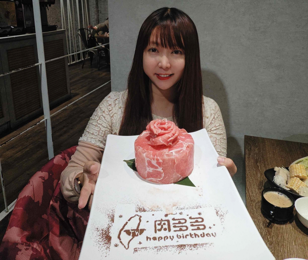 肉多多火鍋最新活動懶人包| 299 輕量級套餐全新上市、268 自助吧 +打卡再送肉海鮮!全台、全天候、平假日不限時,(西門店.淡水店例假日除外,湯底.服務費另計) - 第43張圖 肉多多火鍋最新活動懶人包| 299 輕量級套餐全新上市、268 自助吧 +打卡再送肉海鮮!全台、全天候、平假日不限時,(西門店.淡水店例假日除外,湯底.服務費另計)