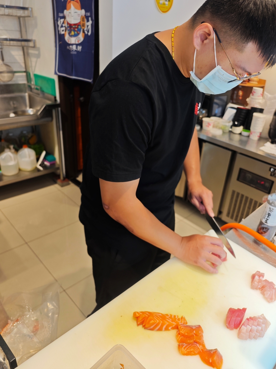 三峽美食不只有金牛角！隱藏版「鯓丼」生魚片：直送海味與職人關東煮，海鮮控的秘密基地