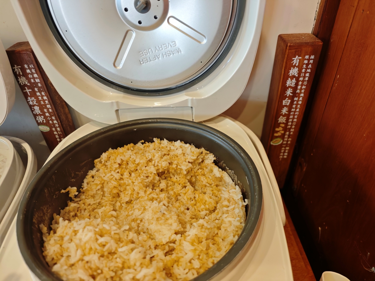 蕃薯藤自然食堂（食寓）-穿越時光的饗宴：在平鎮百年日式老屋，找回味蕾的純粹感動