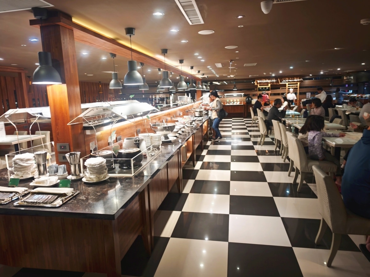 【高雄住宿推薦】康橋商旅三多商圈館:一泊三食吃到飽?超狂宵夜、下午茶、早餐全制霸,小資族與親子的南台灣首選! - 第33張圖 【高雄住宿推薦】康橋商旅三多商圈館:一泊三食吃到飽?超狂宵夜、下午茶、早餐全制霸,小資族與親子的南台灣首選!