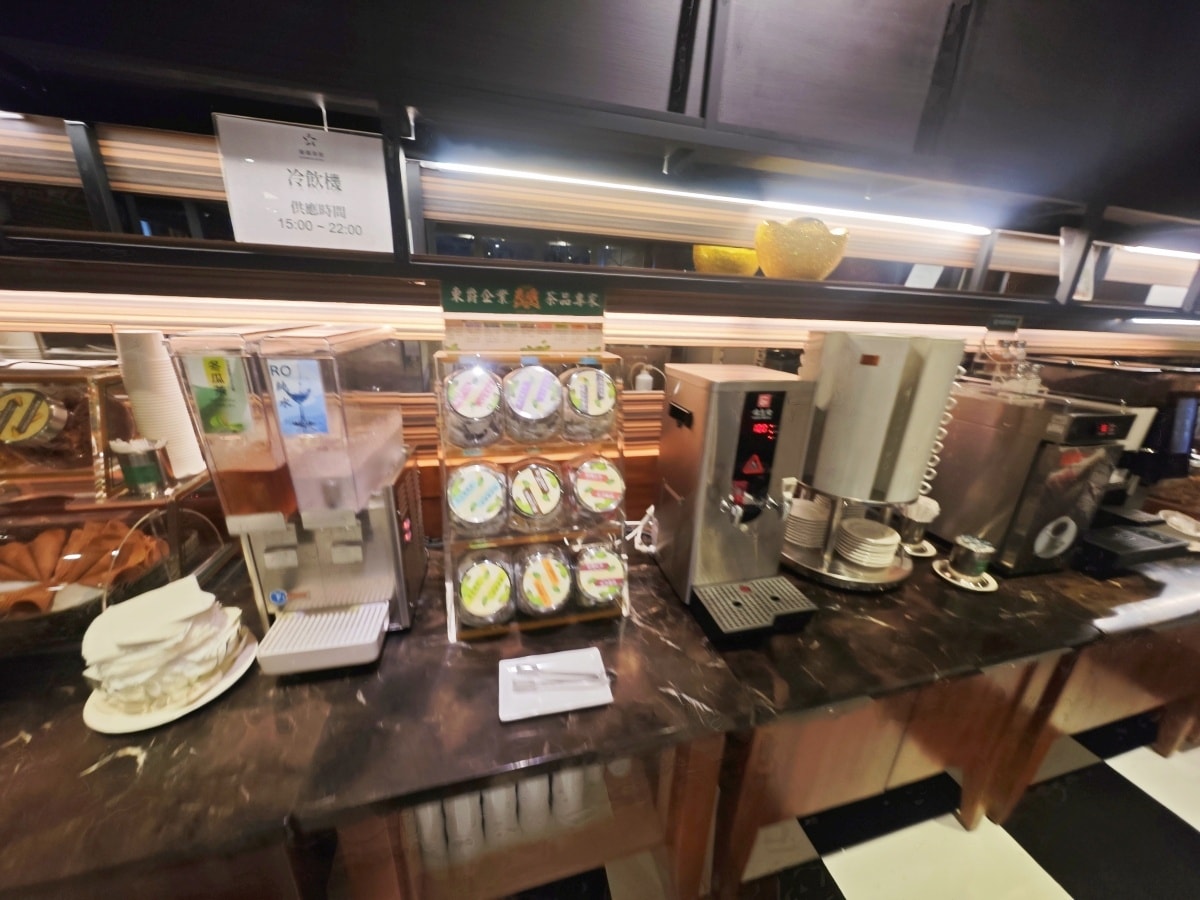 【高雄住宿推薦】康橋商旅三多商圈館:一泊三食吃到飽?超狂宵夜、下午茶、早餐全制霸,小資族與親子的南台灣首選! - 第12張圖 【高雄住宿推薦】康橋商旅三多商圈館:一泊三食吃到飽?超狂宵夜、下午茶、早餐全制霸,小資族與親子的南台灣首選!