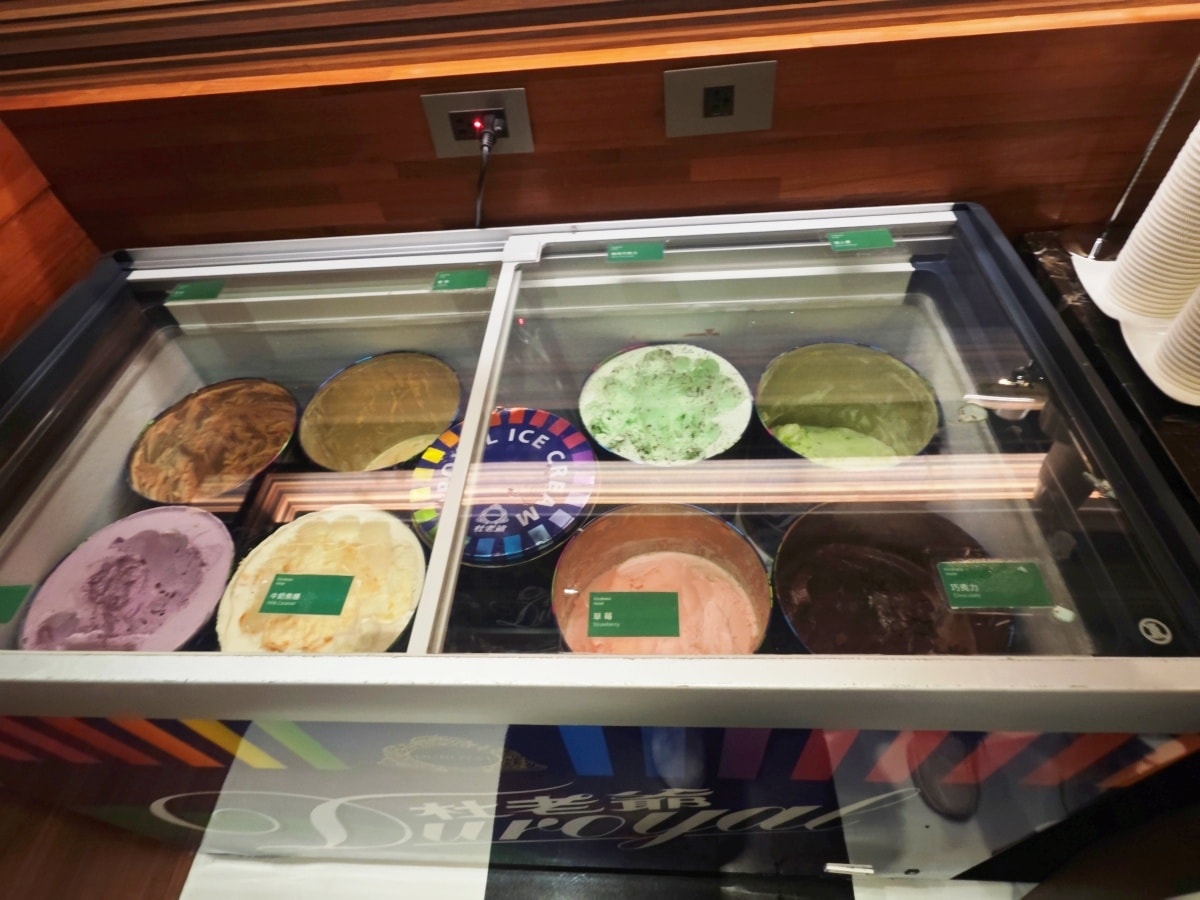 【高雄住宿推薦】康橋商旅三多商圈館:一泊三食吃到飽?超狂宵夜、下午茶、早餐全制霸,小資族與親子的南台灣首選! - 第15張圖 【高雄住宿推薦】康橋商旅三多商圈館:一泊三食吃到飽?超狂宵夜、下午茶、早餐全制霸,小資族與親子的南台灣首選!