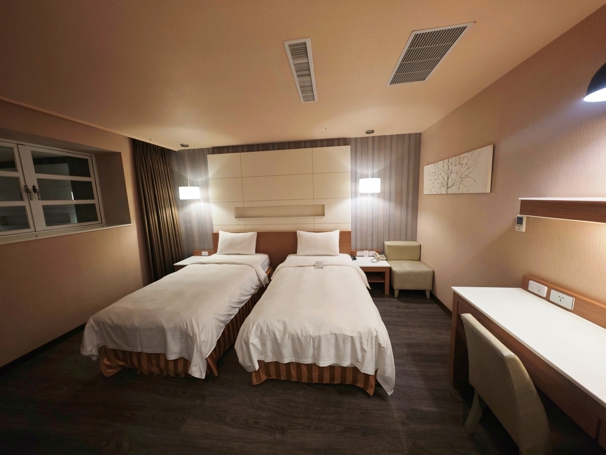 【高雄住宿推薦】康橋商旅三多商圈館:一泊三食吃到飽?超狂宵夜、下午茶、早餐全制霸,小資族與親子的南台灣首選! - 第18張圖 【高雄住宿推薦】康橋商旅三多商圈館:一泊三食吃到飽?超狂宵夜、下午茶、早餐全制霸,小資族與親子的南台灣首選!