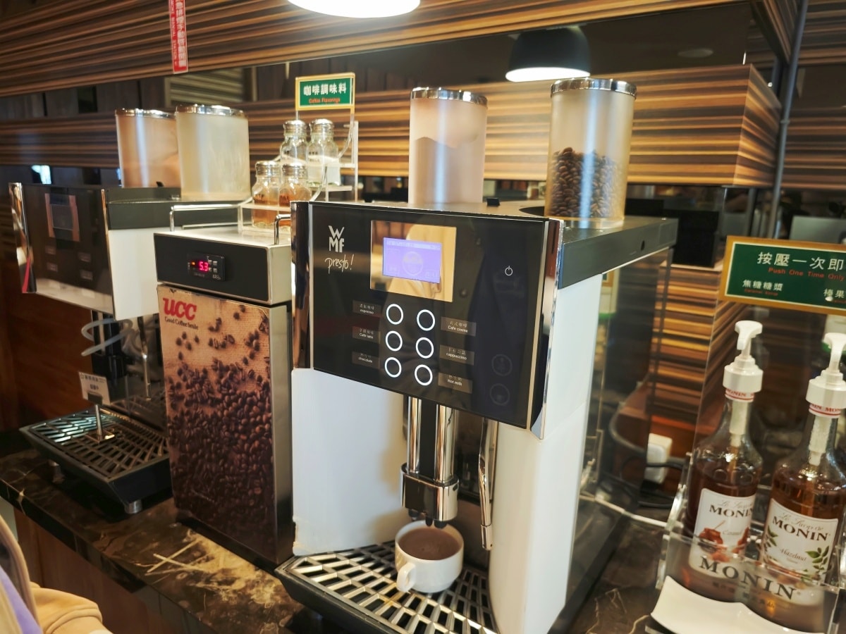 【高雄住宿推薦】康橋商旅三多商圈館：一泊三食吃到飽？超狂宵夜、下午茶、早餐全制霸，小資族與親子的南台灣首選！
