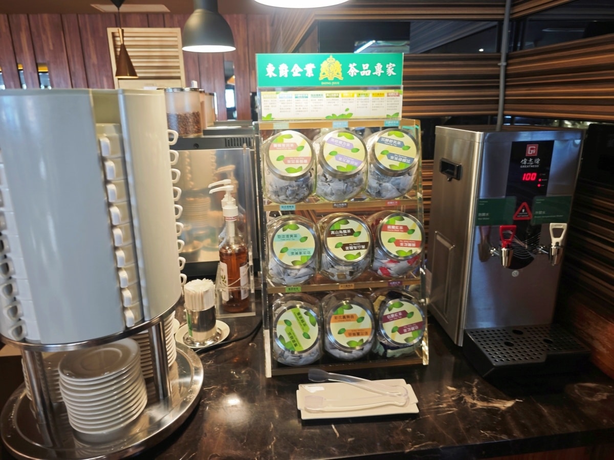 【高雄住宿推薦】康橋商旅三多商圈館：一泊三食吃到飽？超狂宵夜、下午茶、早餐全制霸，小資族與親子的南台灣首選！