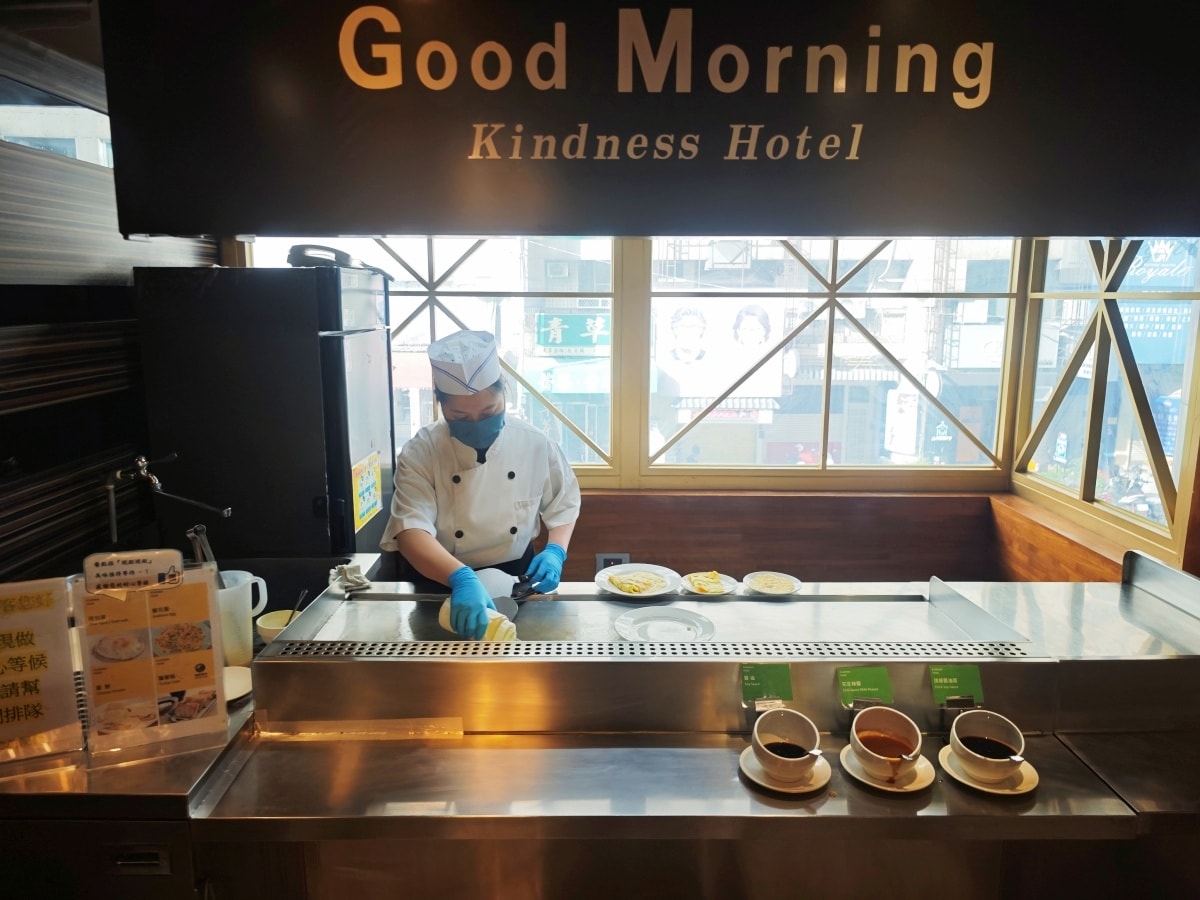 【高雄住宿推薦】康橋商旅三多商圈館:一泊三食吃到飽?超狂宵夜、下午茶、早餐全制霸,小資族與親子的南台灣首選! - 第53張圖 【高雄住宿推薦】康橋商旅三多商圈館:一泊三食吃到飽?超狂宵夜、下午茶、早餐全制霸,小資族與親子的南台灣首選!