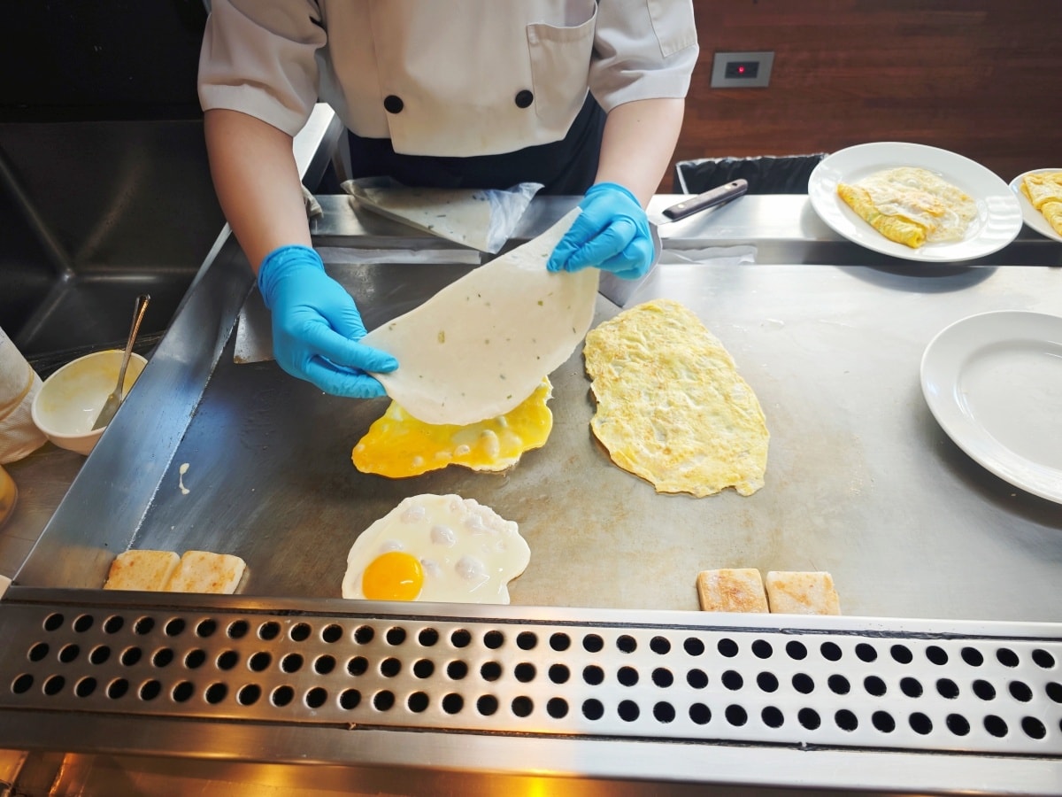 【高雄住宿推薦】康橋商旅三多商圈館:一泊三食吃到飽?超狂宵夜、下午茶、早餐全制霸,小資族與親子的南台灣首選! - 第54張圖 【高雄住宿推薦】康橋商旅三多商圈館:一泊三食吃到飽?超狂宵夜、下午茶、早餐全制霸,小資族與親子的南台灣首選!