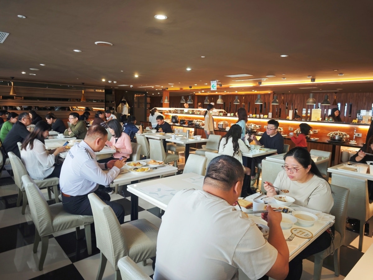 【高雄住宿推薦】康橋商旅三多商圈館:一泊三食吃到飽?超狂宵夜、下午茶、早餐全制霸,小資族與親子的南台灣首選! - 第52張圖 【高雄住宿推薦】康橋商旅三多商圈館:一泊三食吃到飽?超狂宵夜、下午茶、早餐全制霸,小資族與親子的南台灣首選!