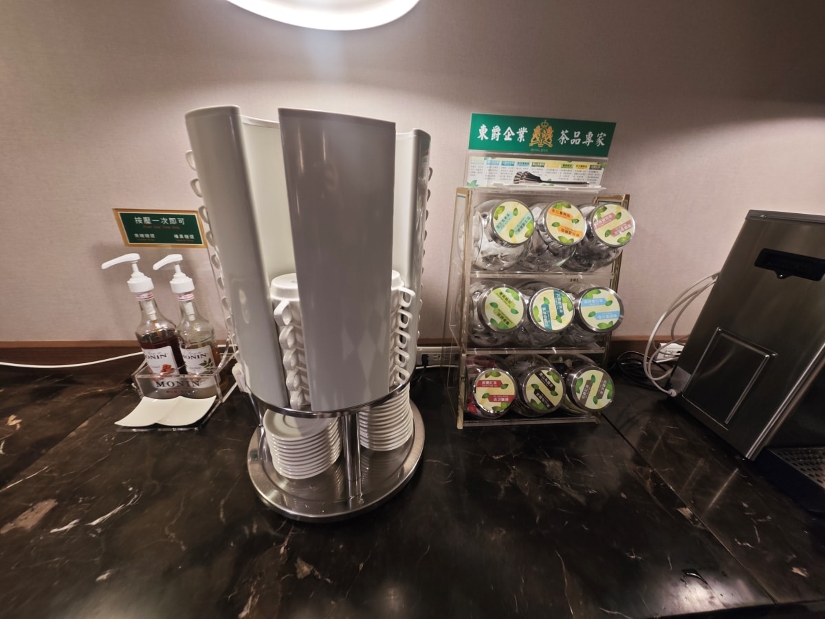 康橋大飯店光榮碼頭-高雄港景飯店首選!康橋光榮碼頭館:開窗即見流行音樂中心,24小時點心吧寵壞你的胃 - 第13張圖 康橋大飯店光榮碼頭-高雄港景飯店首選!康橋光榮碼頭館:開窗即見流行音樂中心,24小時點心吧寵壞你的胃