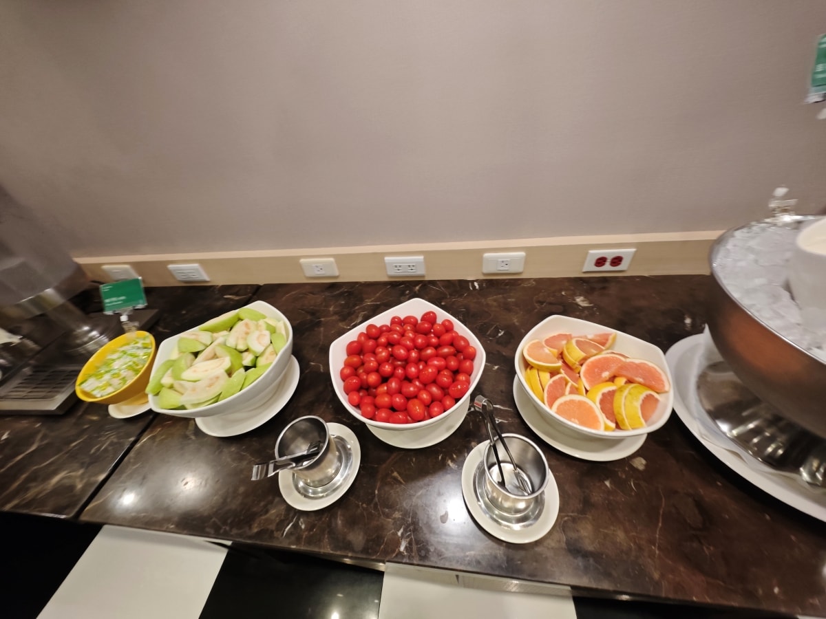 康橋大飯店光榮碼頭-高雄港景飯店首選!康橋光榮碼頭館:開窗即見流行音樂中心,24小時點心吧寵壞你的胃 - 第56張圖 康橋大飯店光榮碼頭-高雄港景飯店首選!康橋光榮碼頭館:開窗即見流行音樂中心,24小時點心吧寵壞你的胃