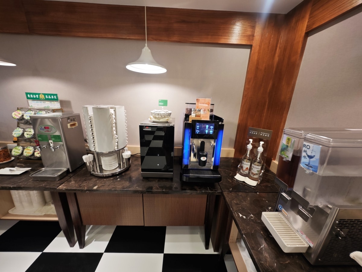 康橋大飯店光榮碼頭-高雄港景飯店首選!康橋光榮碼頭館:開窗即見流行音樂中心,24小時點心吧寵壞你的胃 - 第51張圖 康橋大飯店光榮碼頭-高雄港景飯店首選!康橋光榮碼頭館:開窗即見流行音樂中心,24小時點心吧寵壞你的胃