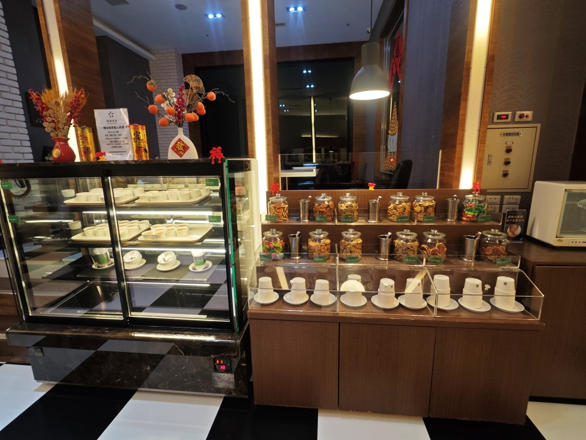 康橋大飯店光榮碼頭-高雄港景飯店首選!康橋光榮碼頭館:開窗即見流行音樂中心,24小時點心吧寵壞你的胃 - 第11張圖 康橋大飯店光榮碼頭-高雄港景飯店首選!康橋光榮碼頭館:開窗即見流行音樂中心,24小時點心吧寵壞你的胃