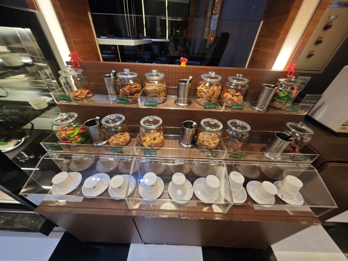 康橋大飯店光榮碼頭-高雄港景飯店首選!康橋光榮碼頭館:開窗即見流行音樂中心,24小時點心吧寵壞你的胃 - 第16張圖 康橋大飯店光榮碼頭-高雄港景飯店首選!康橋光榮碼頭館:開窗即見流行音樂中心,24小時點心吧寵壞你的胃