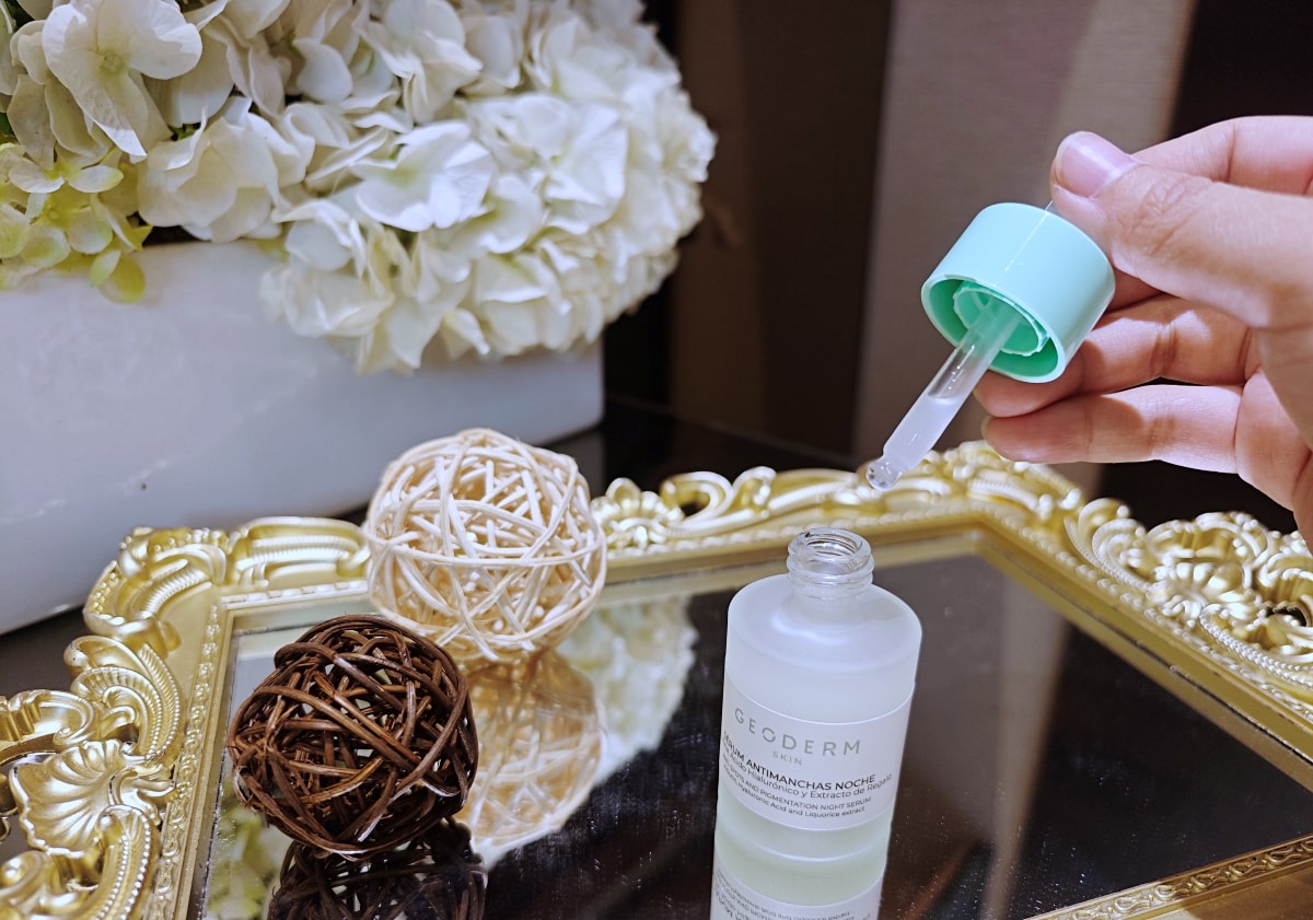 GEODERM 保養品好用嗎？評價分享｜西班牙原裝純淨全效防禦精華液與熊果素淨白勻膚夜間精華液心得
