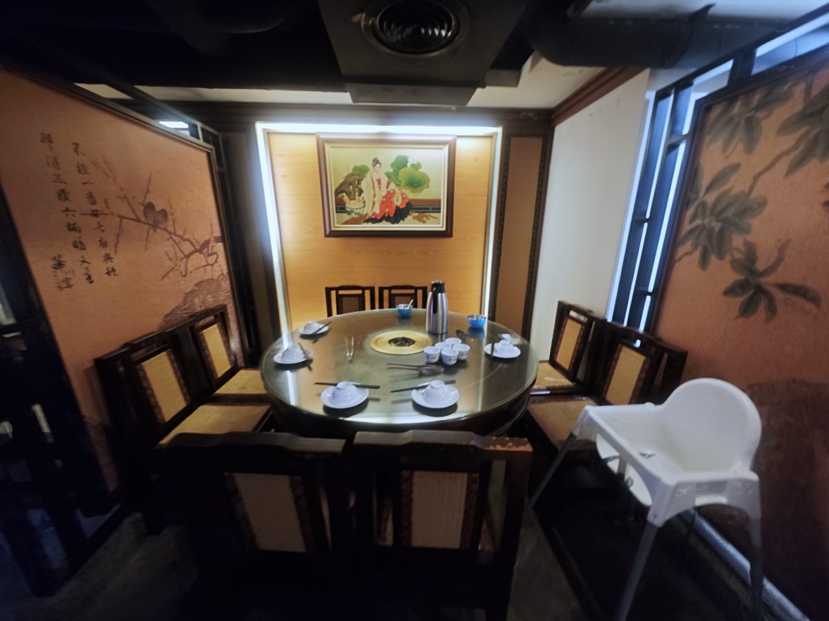 老字號的堅持：華川宴板橋店，一場關於「香氣」與「古韻」的味蕾深度遊