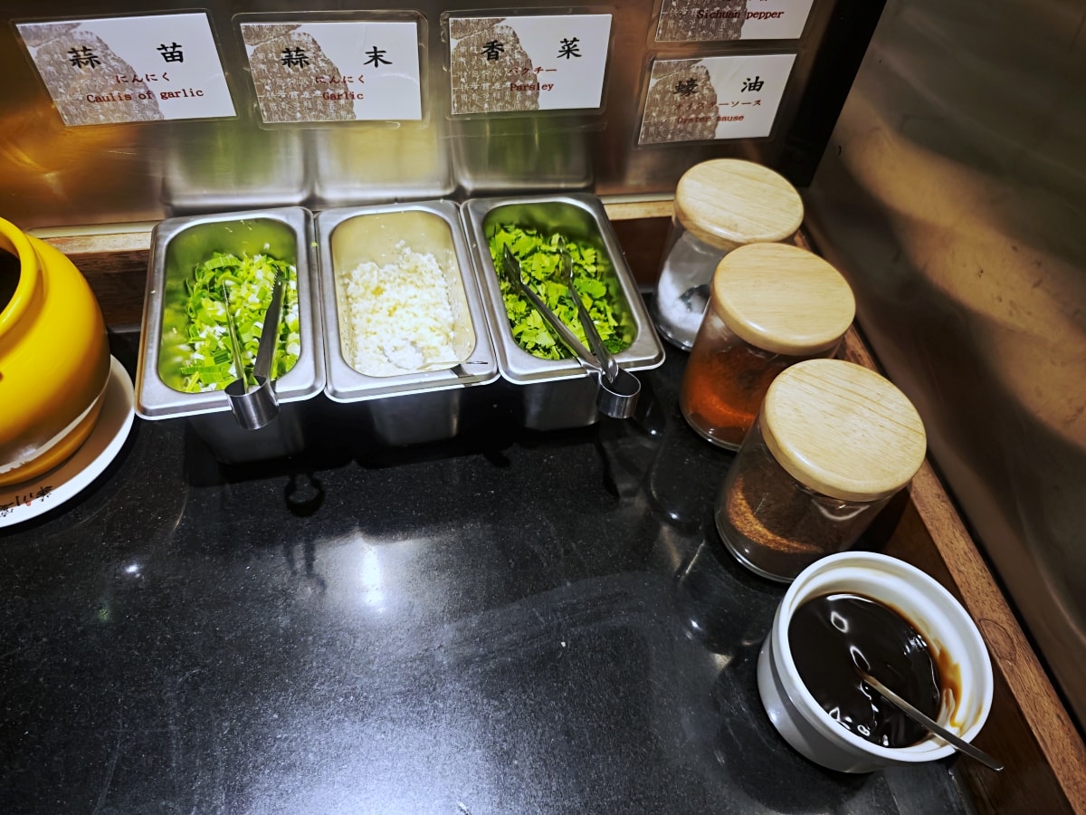 老字號的堅持：華川宴板橋店，一場關於「香氣」與「古韻」的味蕾深度遊