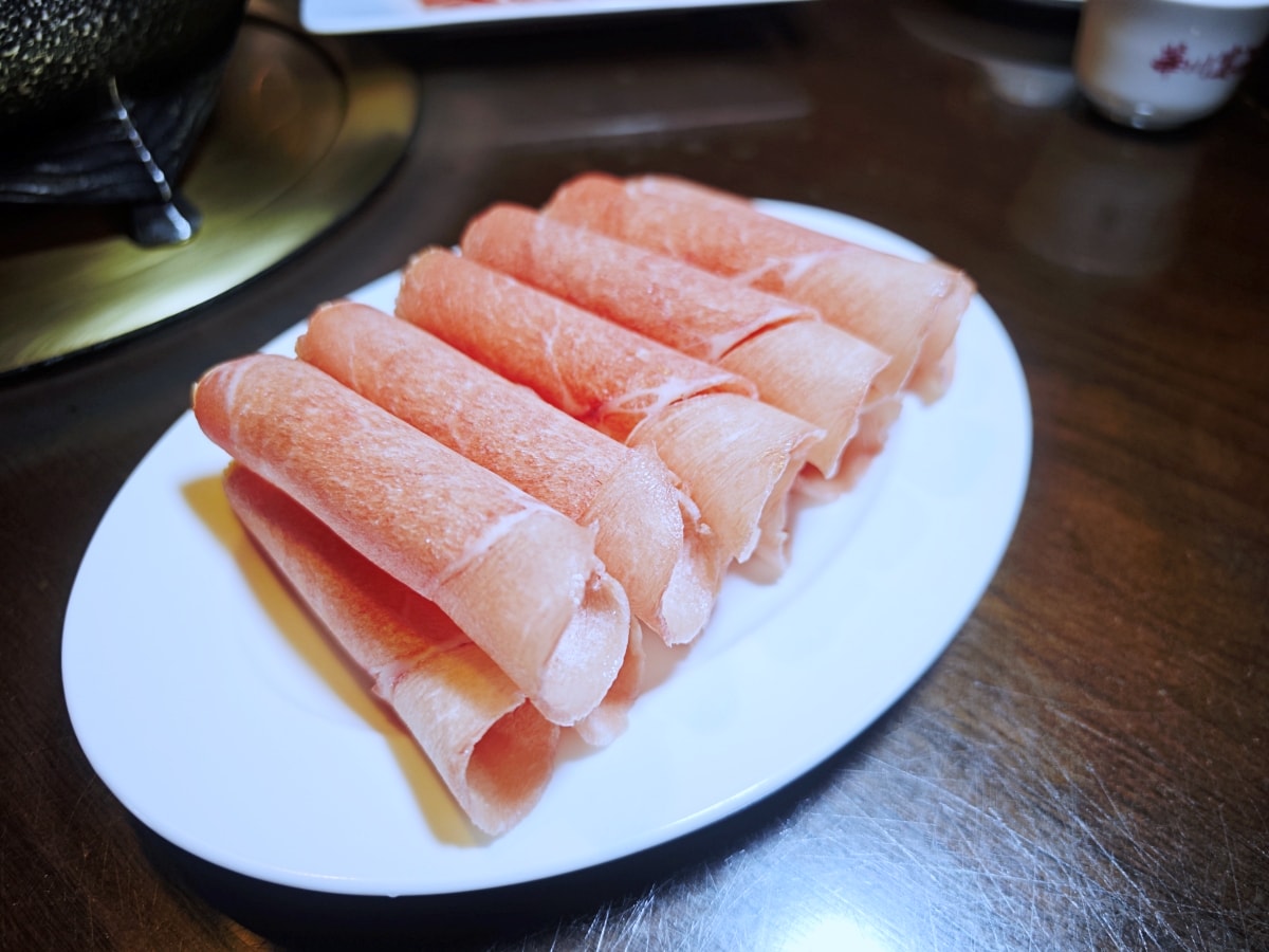 老字號的堅持：華川宴板橋店，一場關於「香氣」與「古韻」的味蕾深度遊