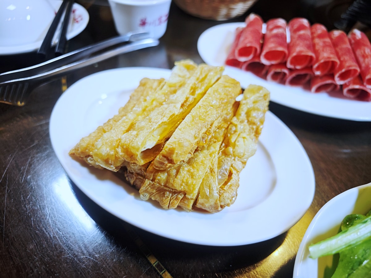 老字號的堅持：華川宴板橋店，一場關於「香氣」與「古韻」的味蕾深度遊