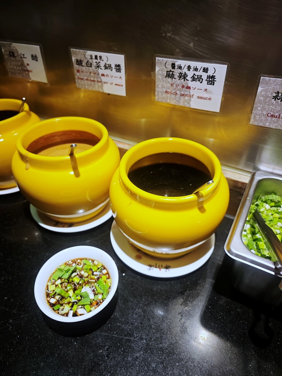 老字號的堅持：華川宴板橋店，一場關於「香氣」與「古韻」的味蕾深度遊