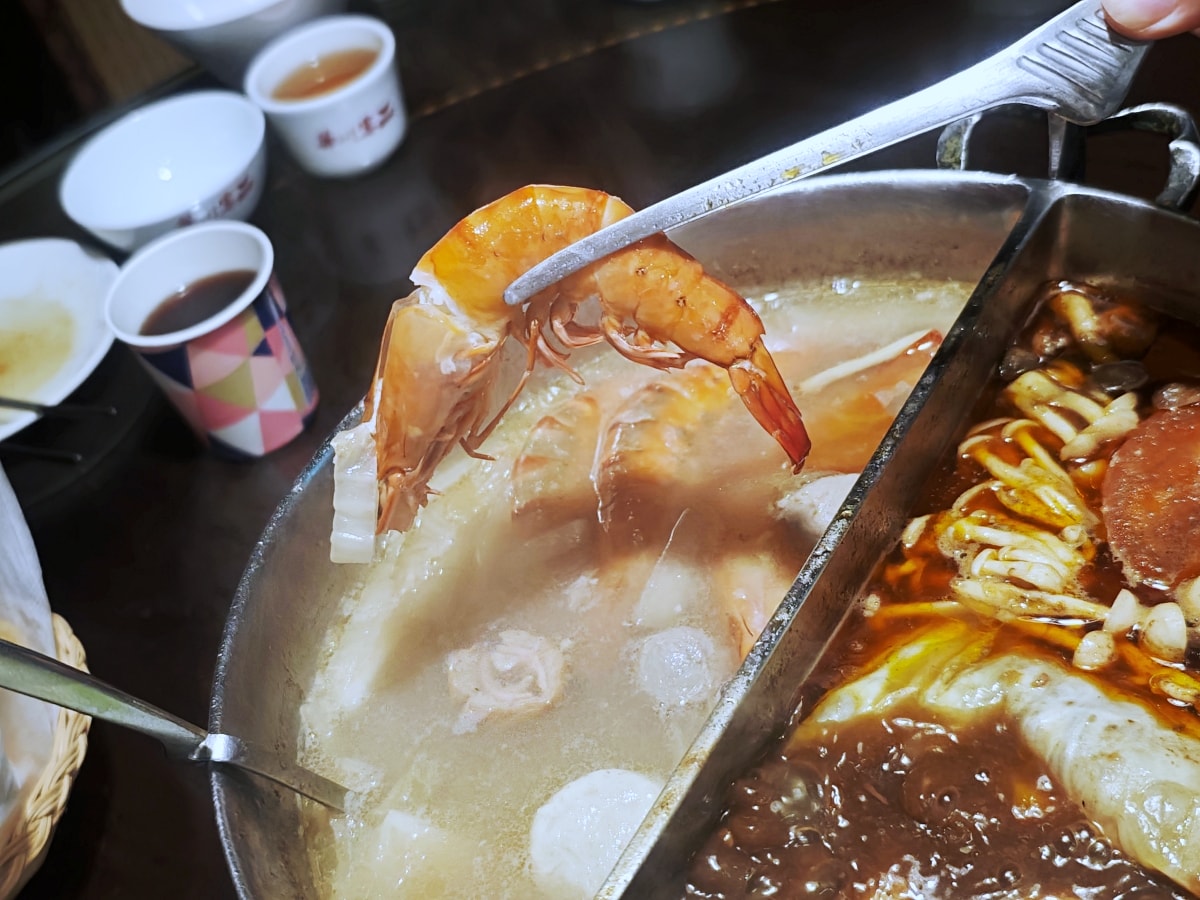 老字號的堅持：華川宴板橋店，一場關於「香氣」與「古韻」的味蕾深度遊
