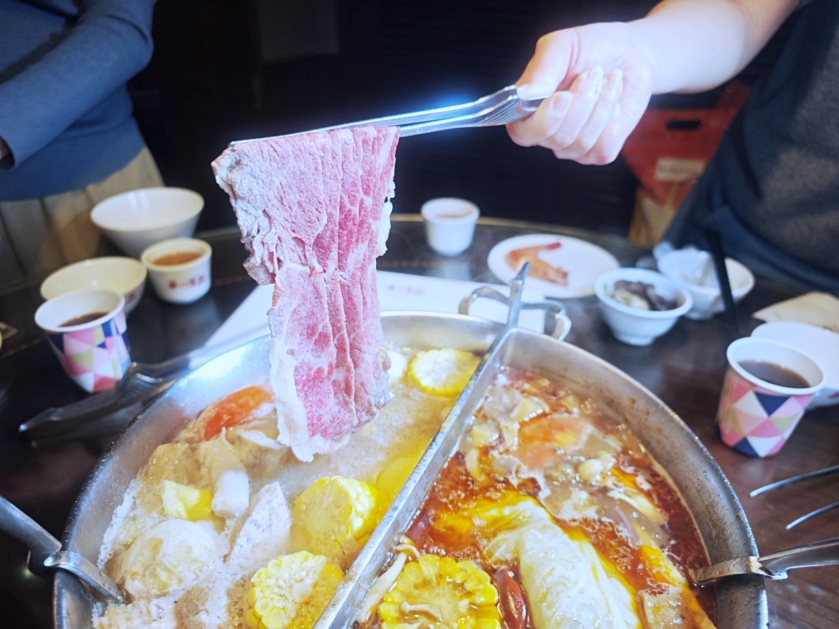 老字號的堅持：華川宴板橋店，一場關於「香氣」與「古韻」的味蕾深度遊