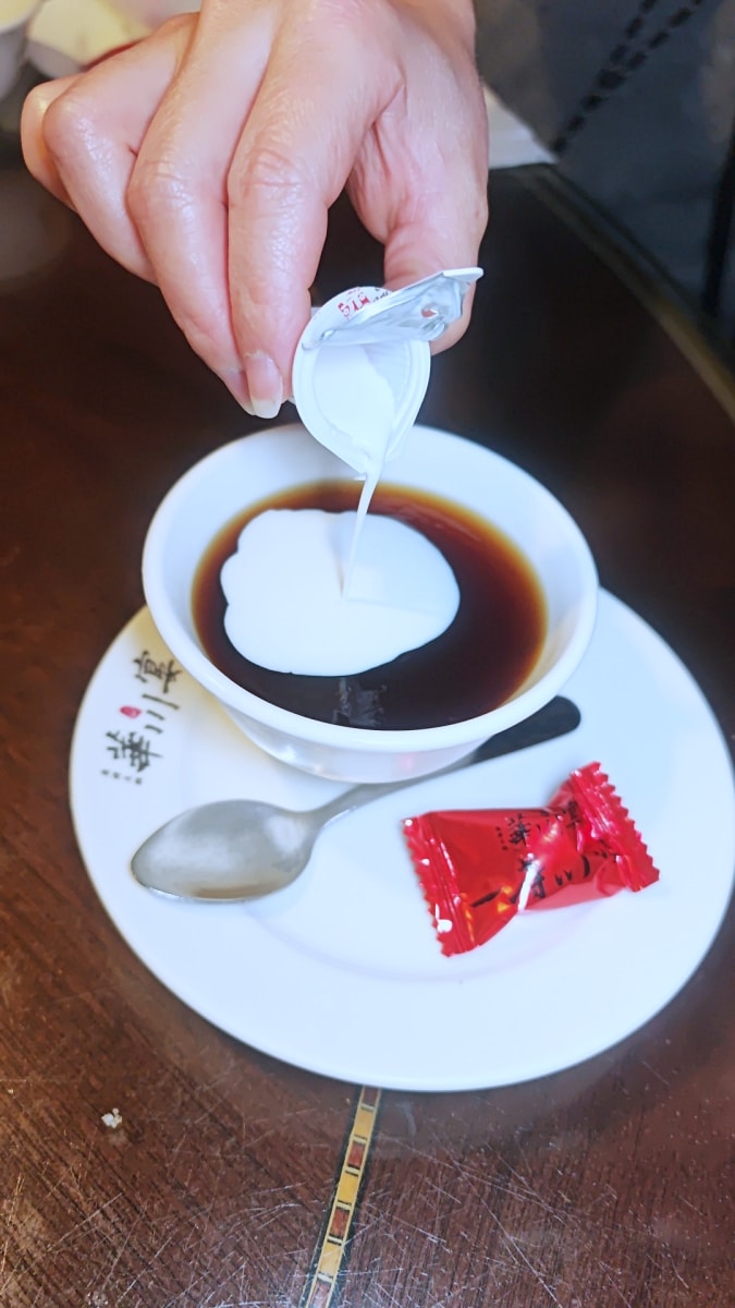 老字號的堅持：華川宴板橋店，一場關於「香氣」與「古韻」的味蕾深度遊