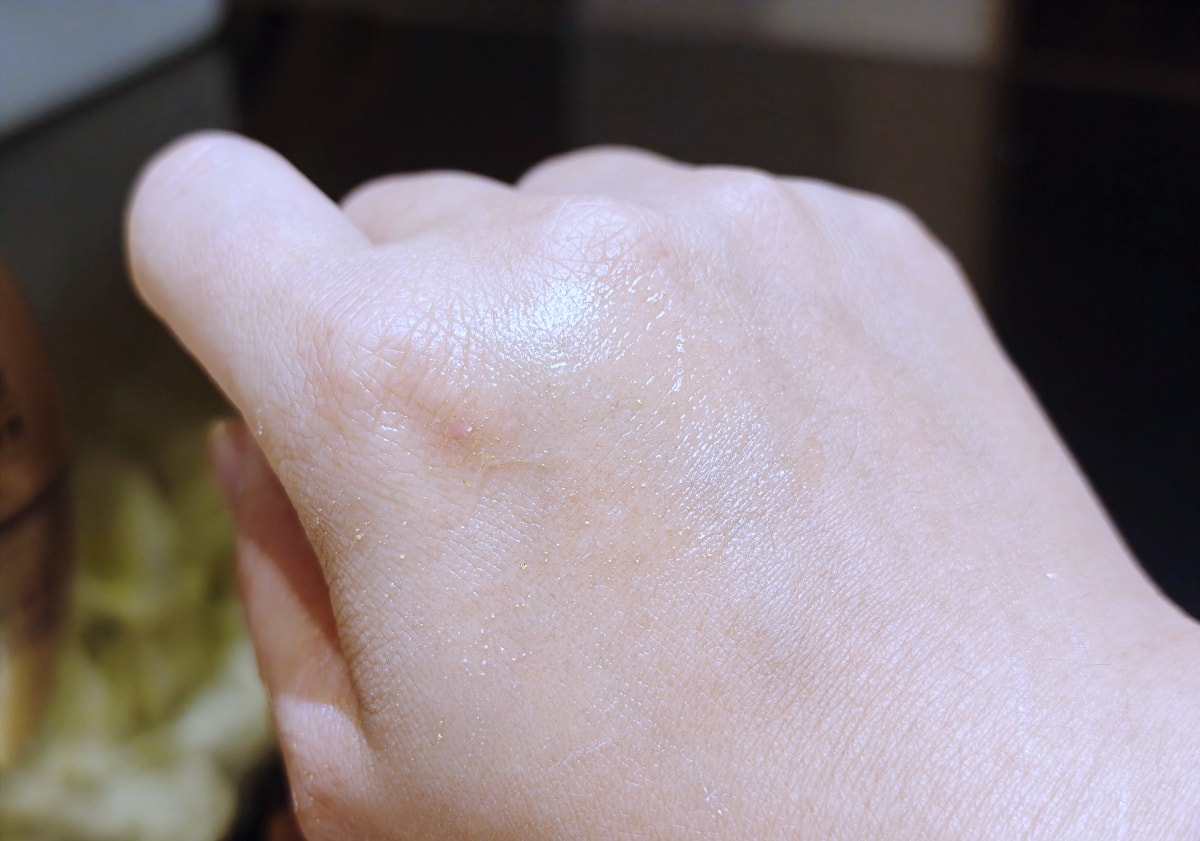 縮時保養的高級感！Hybolar 金箔緊緻靚膚霜、生物纖維眼膜：打造發光偽素顏的秘密武器