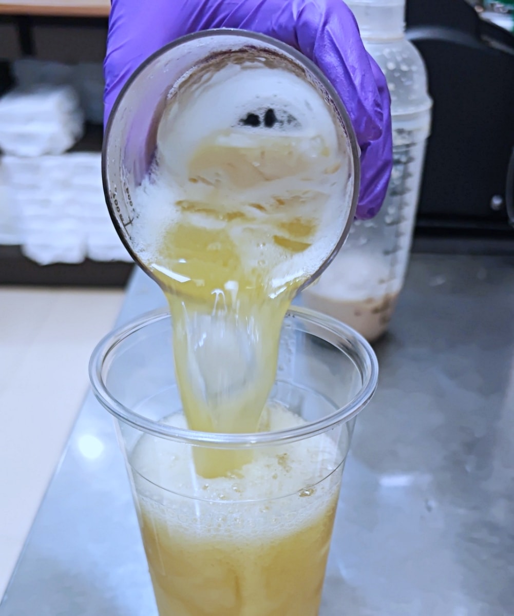 [苗栗竹南美食推薦]喜力茶飲-在地人必喝手搖飲，濃郁大甲芋頭牛奶與爆量配料「還想再一杯」！