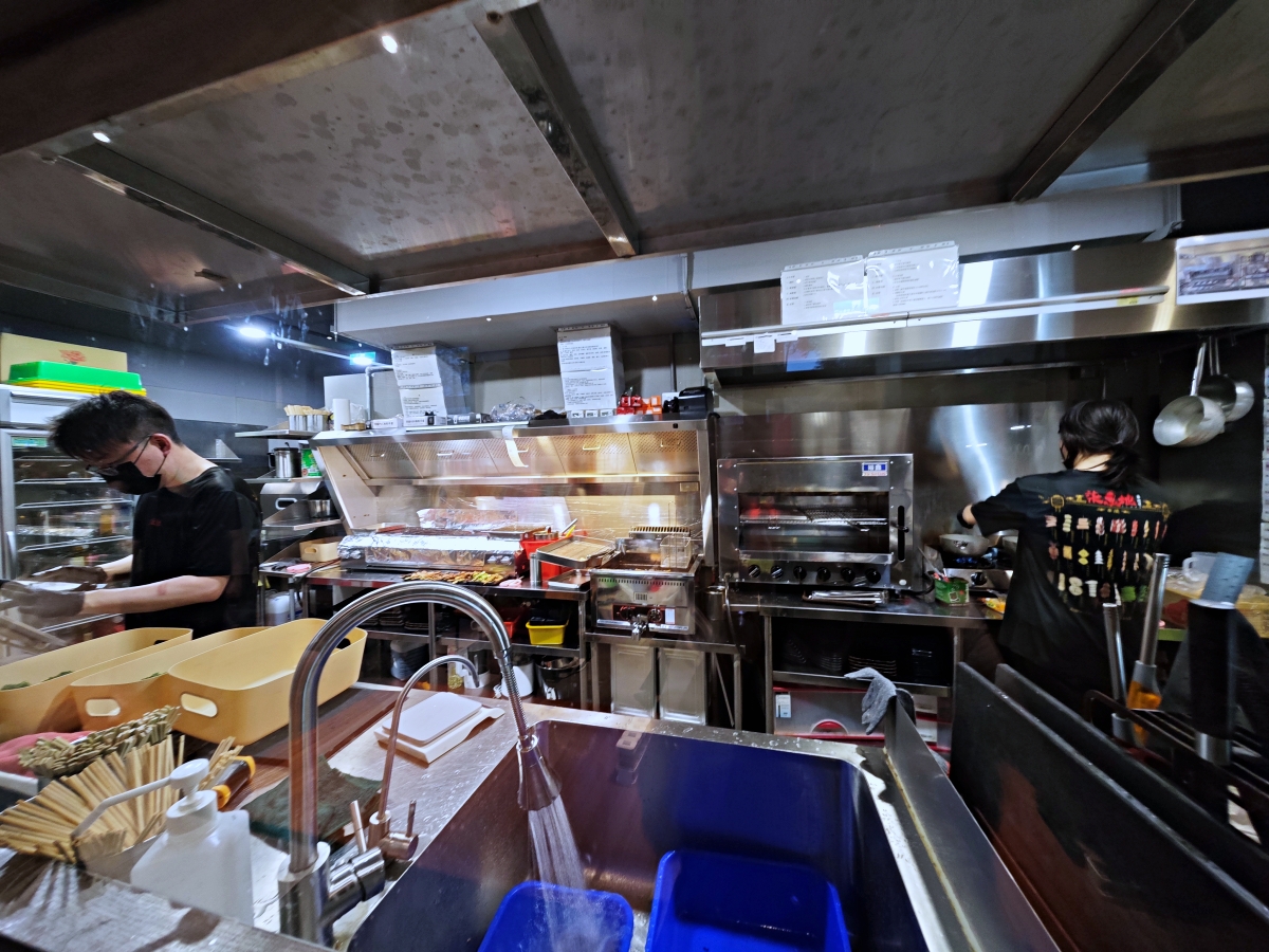 【桃園深夜食堂】柒息地：熬製五小時的職人神醬，與 19 元起的人情味串燒