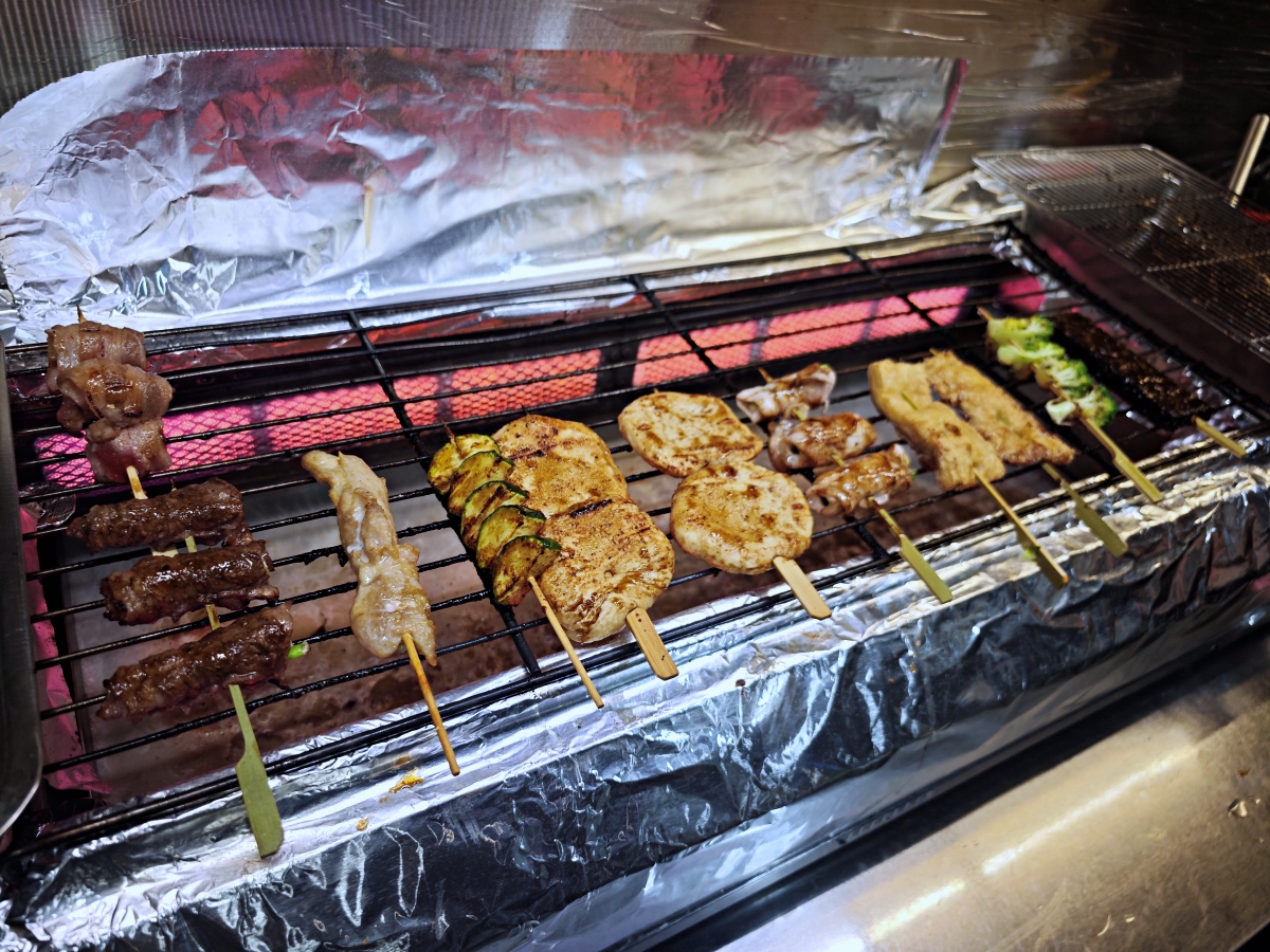 【桃園深夜食堂】柒息地：熬製五小時的職人神醬，與 19 元起的人情味串燒