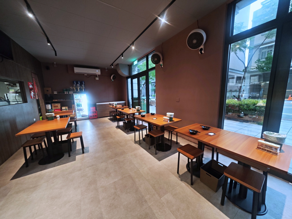 【桃園深夜食堂】柒息地:熬製五小時的職人神醬,與 19 元起的人情味串燒 - 第4張圖 【桃園深夜食堂】柒息地:熬製五小時的職人神醬,與 19 元起的人情味串燒