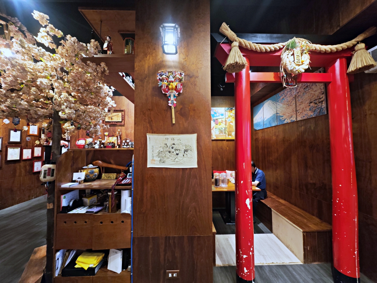 宜蘭羅東日式拉麵推薦|一心拉麵,彷彿走進日本街頭!櫻花、鳥居、浴衣免費體驗,職人熬煮濃郁湯頭 - 第6張圖 宜蘭羅東日式拉麵推薦|一心拉麵,彷彿走進日本街頭!櫻花、鳥居、浴衣免費體驗,職人熬煮濃郁湯頭