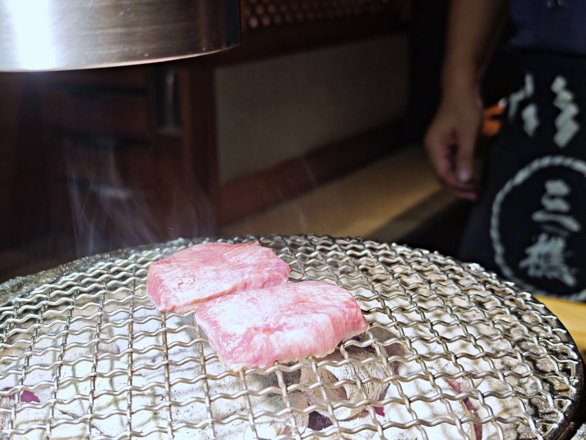 【台北東區燒肉推薦】三樵炭火燒肉:秒飛日本東京! - 第20張圖 【台北東區燒肉推薦】三樵炭火燒肉:秒飛日本東京!