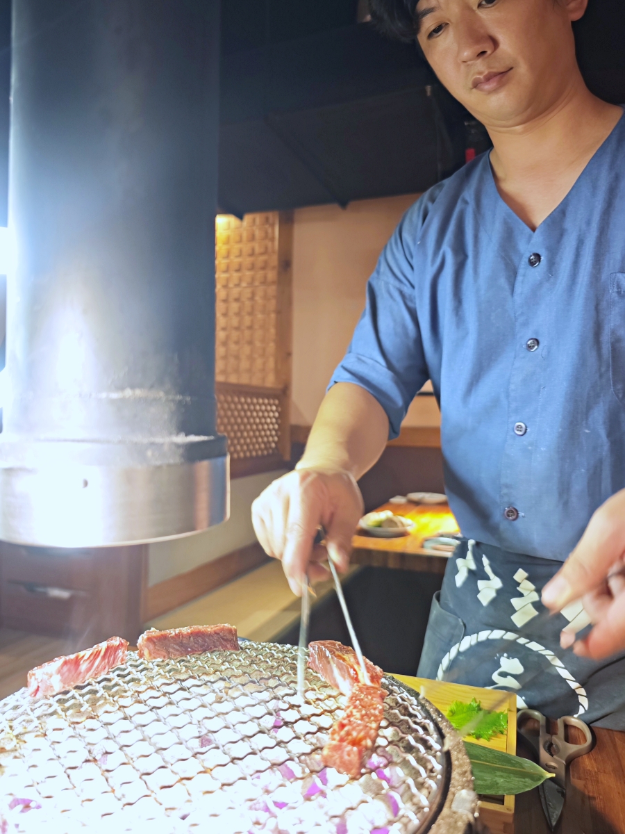 【台北東區燒肉推薦】三樵炭火燒肉：秒飛日本東京！