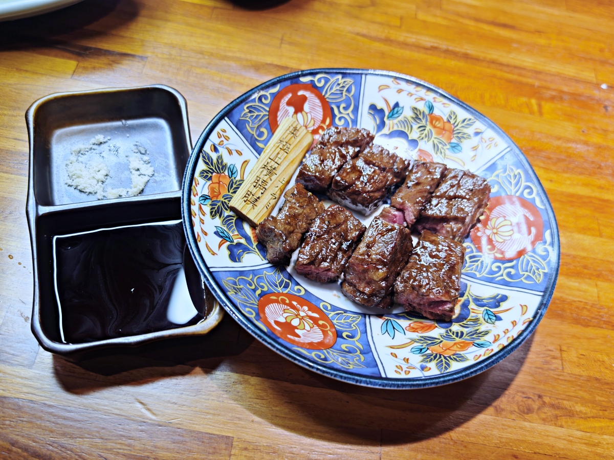 【台北東區燒肉推薦】三樵炭火燒肉：秒飛日本東京！
