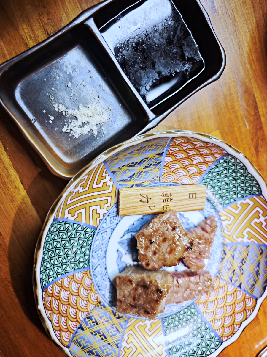 【台北東區燒肉推薦】三樵炭火燒肉：秒飛日本東京！