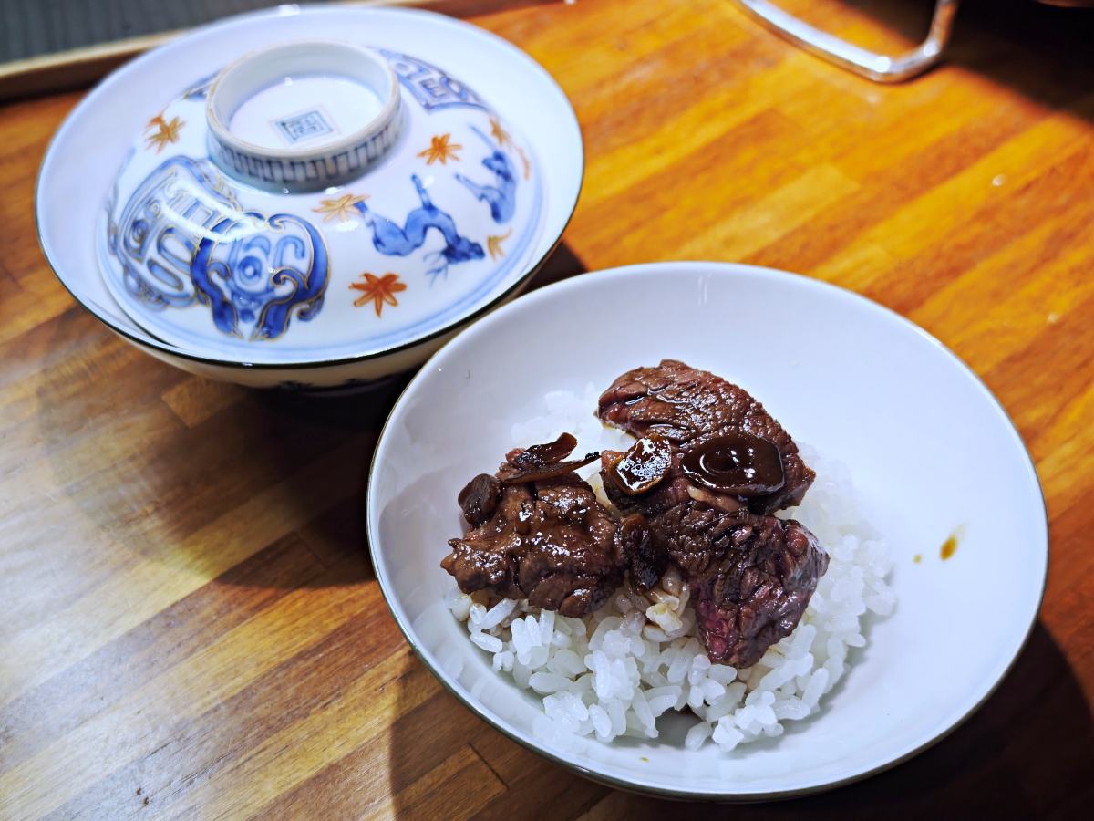 【台北東區燒肉推薦】三樵炭火燒肉：秒飛日本東京！