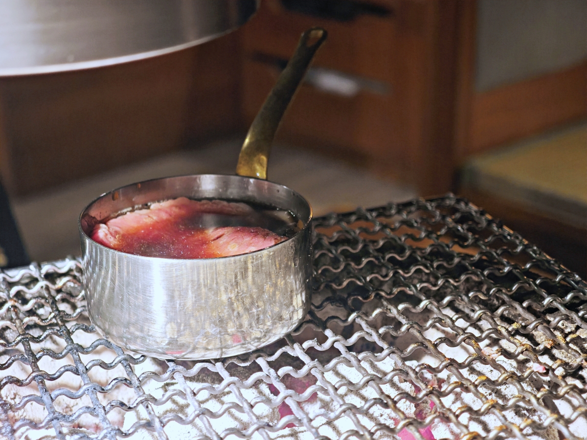 【台北東區燒肉推薦】三樵炭火燒肉：秒飛日本東京！