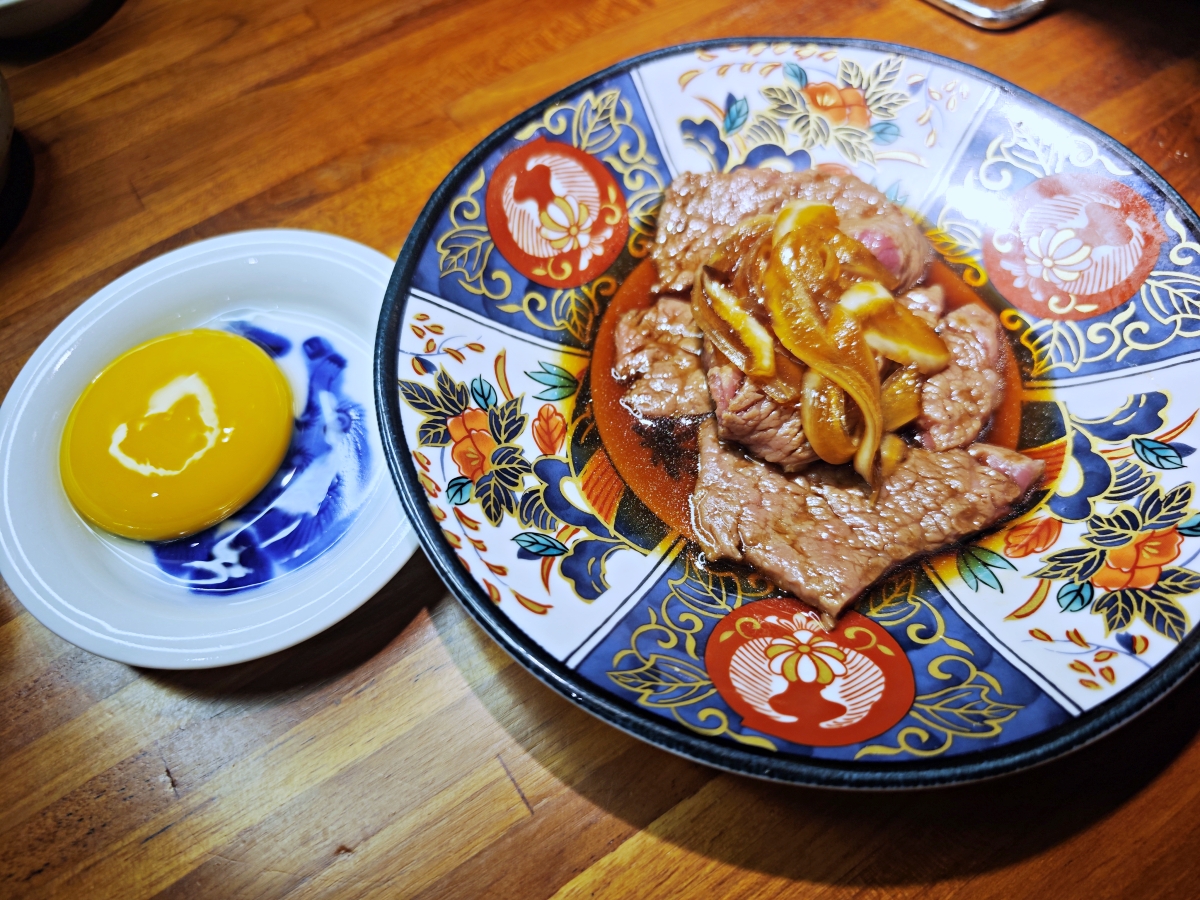 【台北東區燒肉推薦】三樵炭火燒肉：秒飛日本東京！