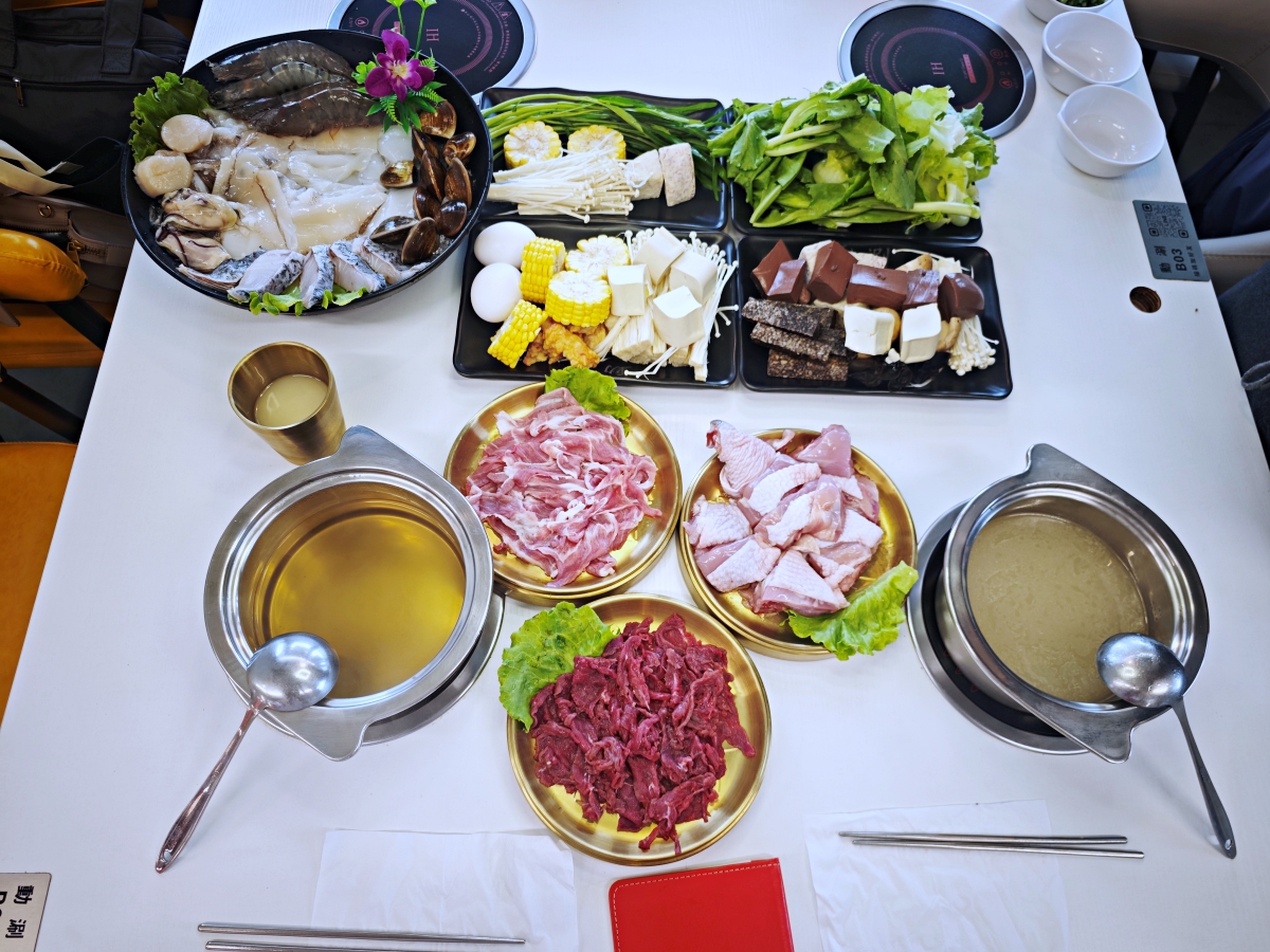 礁溪火鍋推薦｜動涮溫體涮涮鍋！每日新鮮直送溫體肉、現熬真材實料湯頭，海鮮肉品與自助吧一次滿足