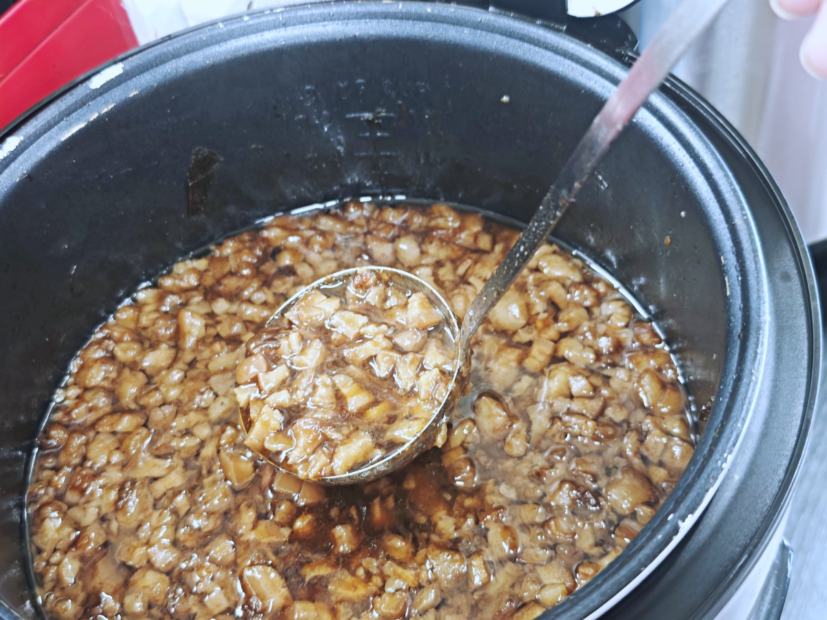 礁溪火鍋推薦｜動涮溫體涮涮鍋！每日新鮮直送溫體肉、現熬真材實料湯頭，海鮮肉品與自助吧一次滿足