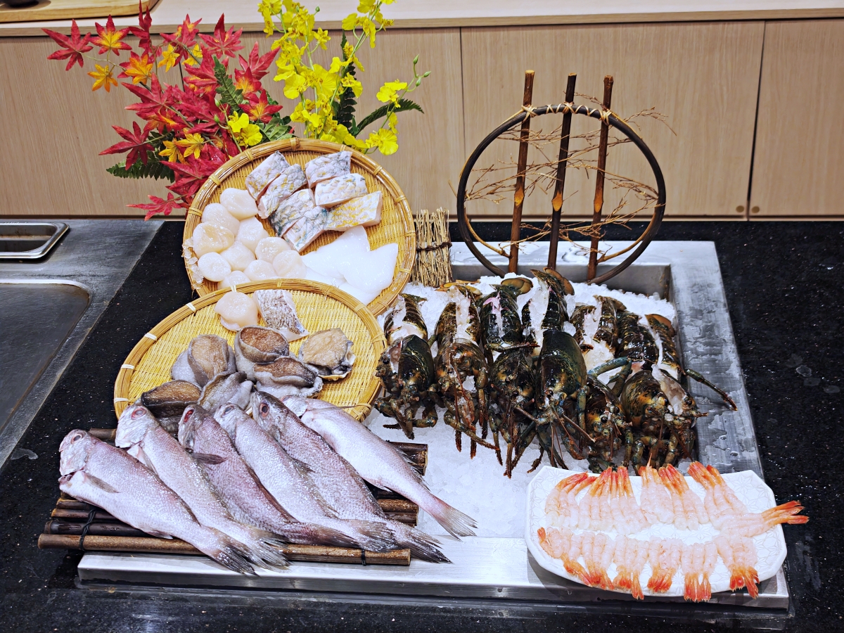 明水然樂板橋店｜2026全新樂御宴開箱 活龍蝦、日本海膽、南非活鮑魚、A5和牛一次滿足！高CP值無菜單鐵板燒推薦