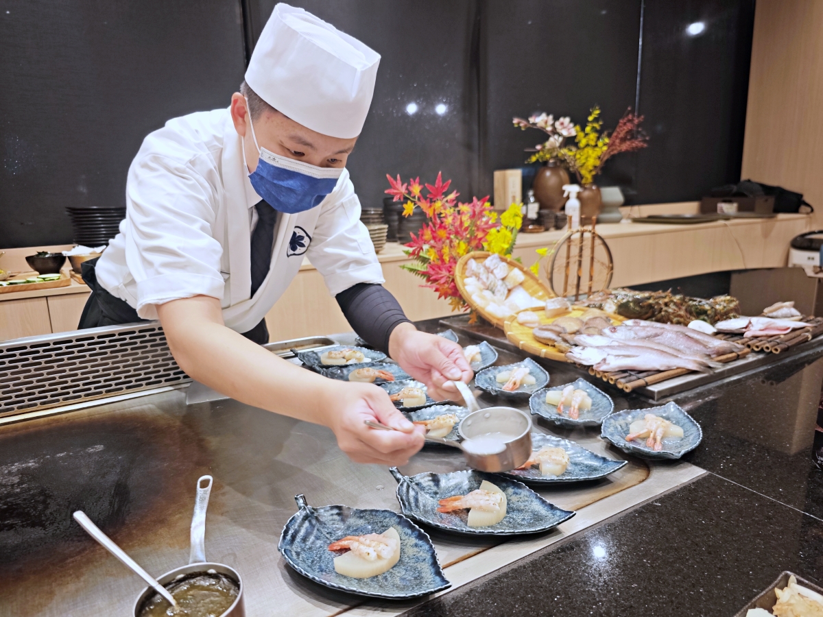 明水然樂板橋店｜2026全新樂御宴開箱 活龍蝦、日本海膽、南非活鮑魚、A5和牛一次滿足！高CP值無菜單鐵板燒推薦