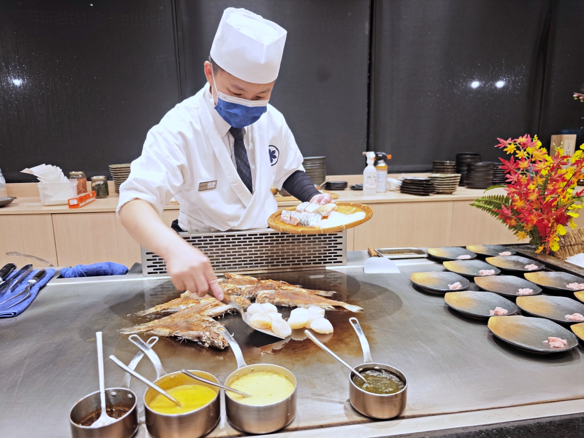 明水然樂板橋店｜2026全新樂御宴開箱 活龍蝦、日本海膽、南非活鮑魚、A5和牛一次滿足！高CP值無菜單鐵板燒推薦