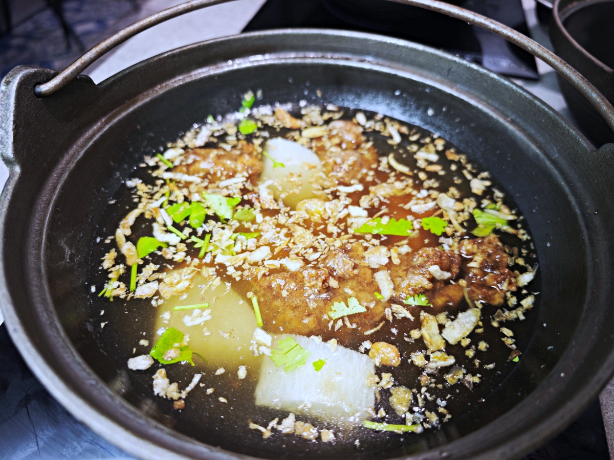 🔥台北美食推薦-新台式火鍋霸主！ 狂一鍋：爆炒香氣、極致CP值，聚餐首選~