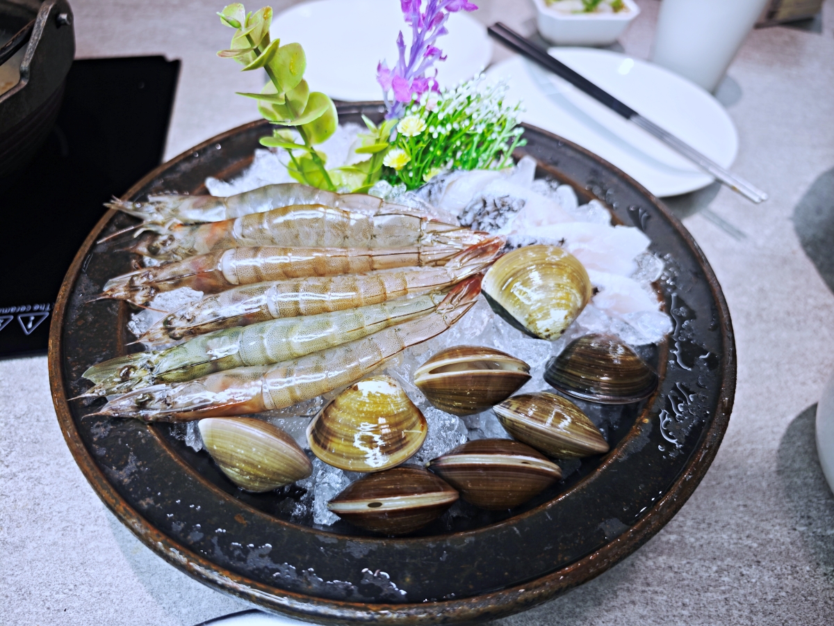 🔥台北美食推薦-新台式火鍋霸主！ 狂一鍋：爆炒香氣、極致CP值，聚餐首選~