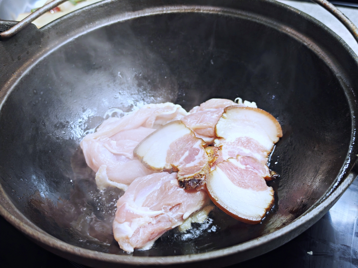 🔥台北美食推薦-新台式火鍋霸主！ 狂一鍋：爆炒香氣、極致CP值，聚餐首選~