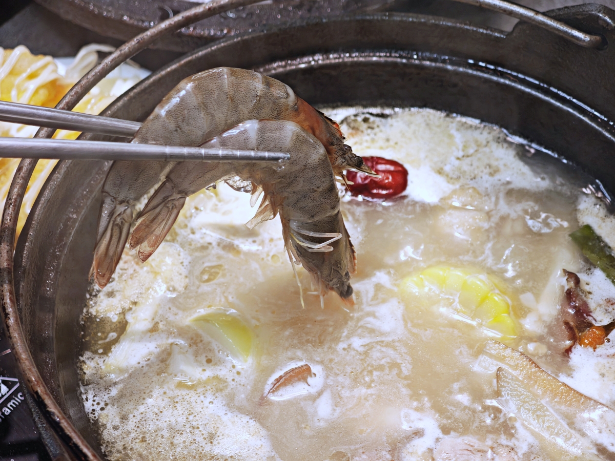 🔥台北美食推薦-新台式火鍋霸主！ 狂一鍋：爆炒香氣、極致CP值，聚餐首選~