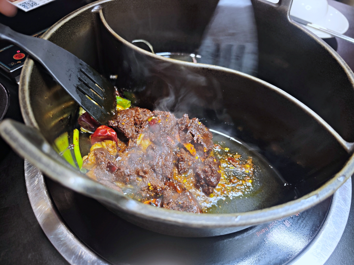 ✨ 網路溫度計蟬聯5年冠軍 ✨ 台灣火鍋第一品牌「肉多多火鍋三峽店」爆炒神湯與超強會員禮全攻略! - 第14張圖 ✨ 網路溫度計蟬聯5年冠軍 ✨ 台灣火鍋第一品牌「肉多多火鍋三峽店」爆炒神湯與超強會員禮全攻略!